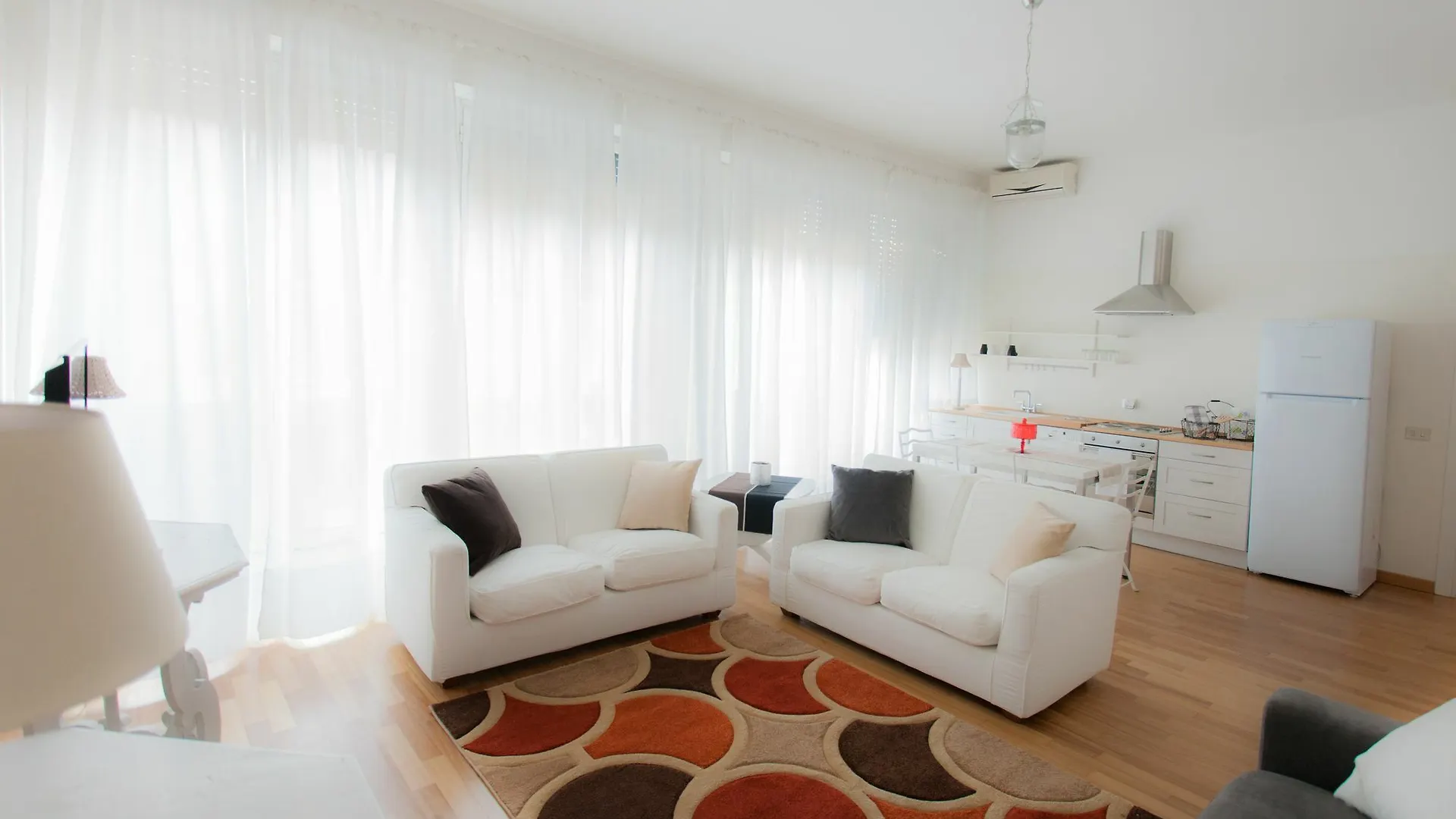 Apartments Sforza Mailand 0*,